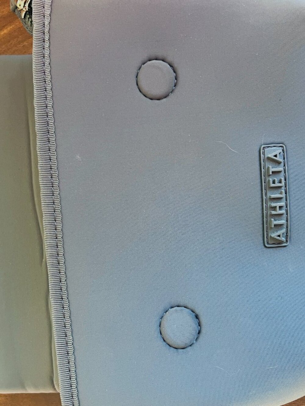 Athleta Excursion Diem Crossbody, Grey Teal, Neoprene, Sporty and Roomy! - Picture 3 of 7